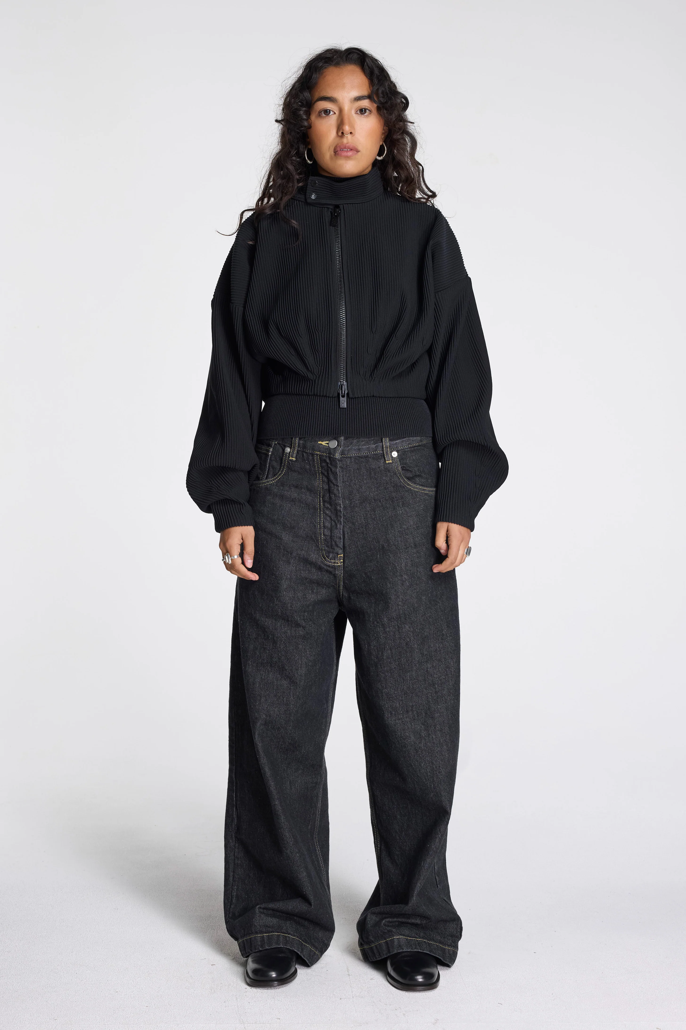 Hypha Cropped Bomber Jacket Black