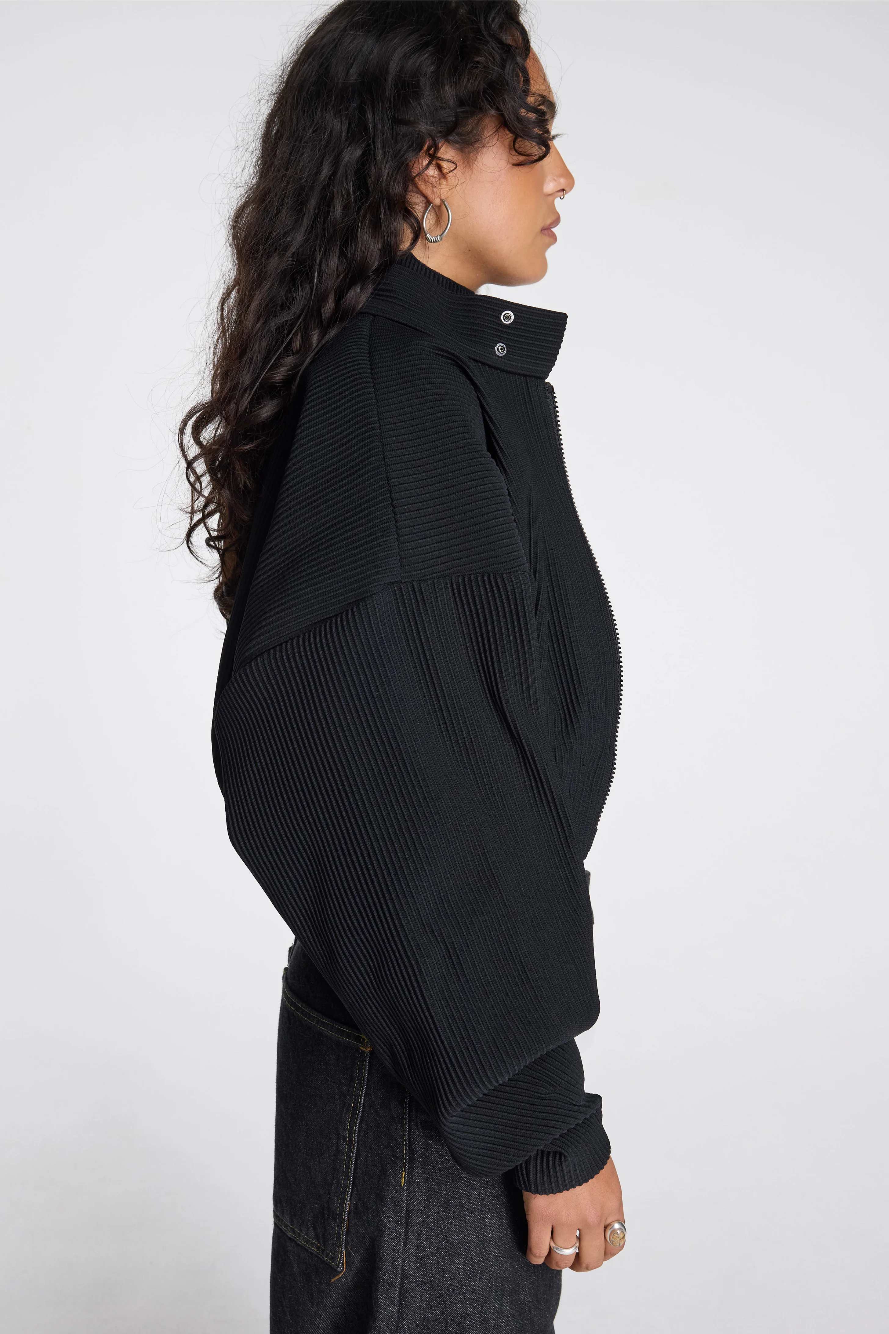 Hypha Cropped Bomber Jacket Black - Image 4