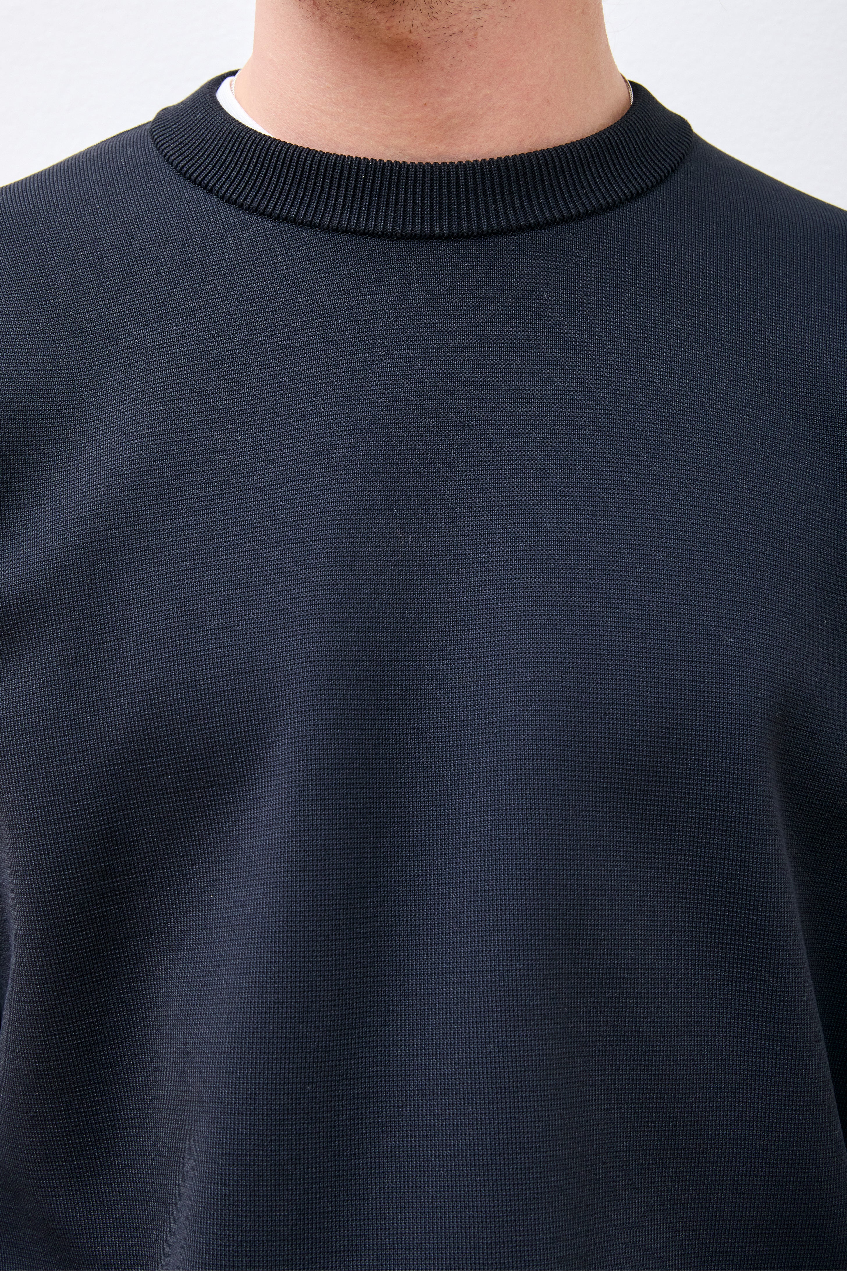 Milan Pullover Black - Image 4
