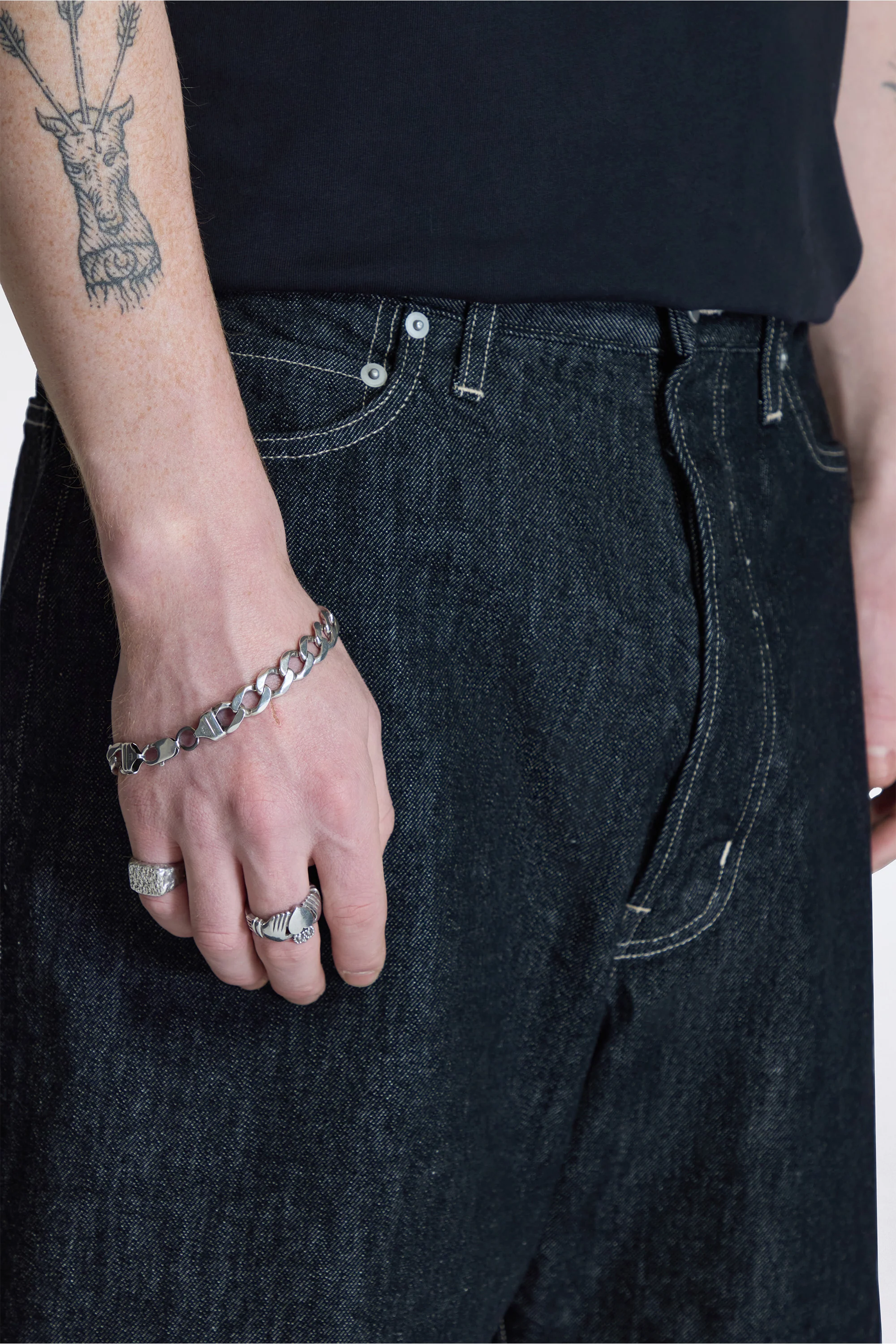 Marylebone Denim Shorts Black / White Weft - Image 4