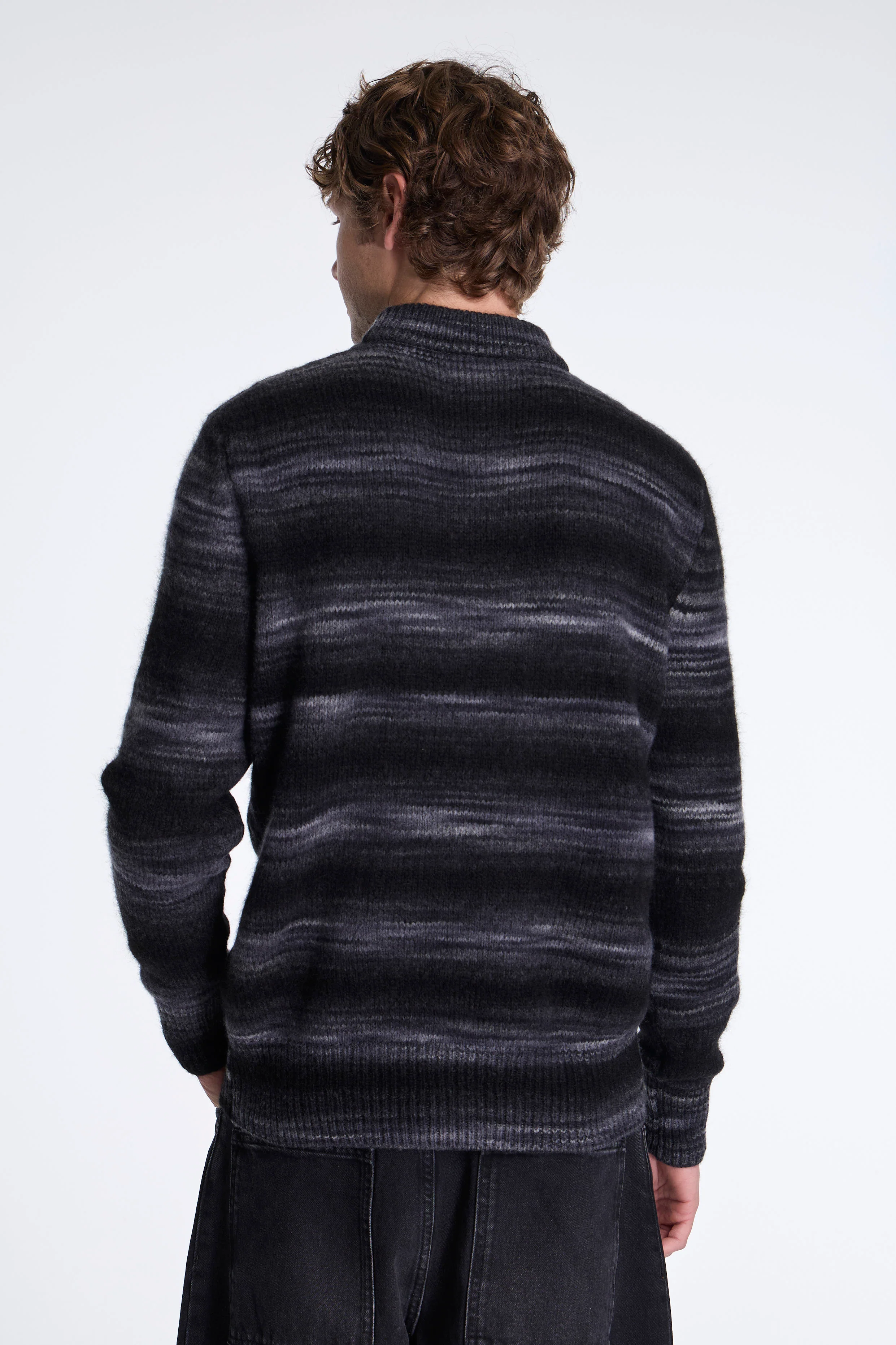 Veilfall Crewneck Peat - Image 5