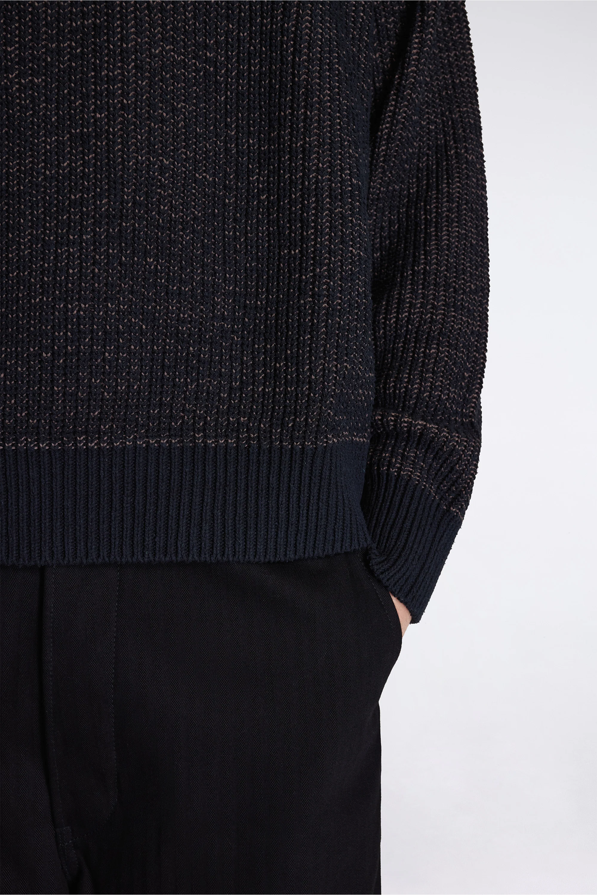 Silk Ribbed Crew Black - Image 4