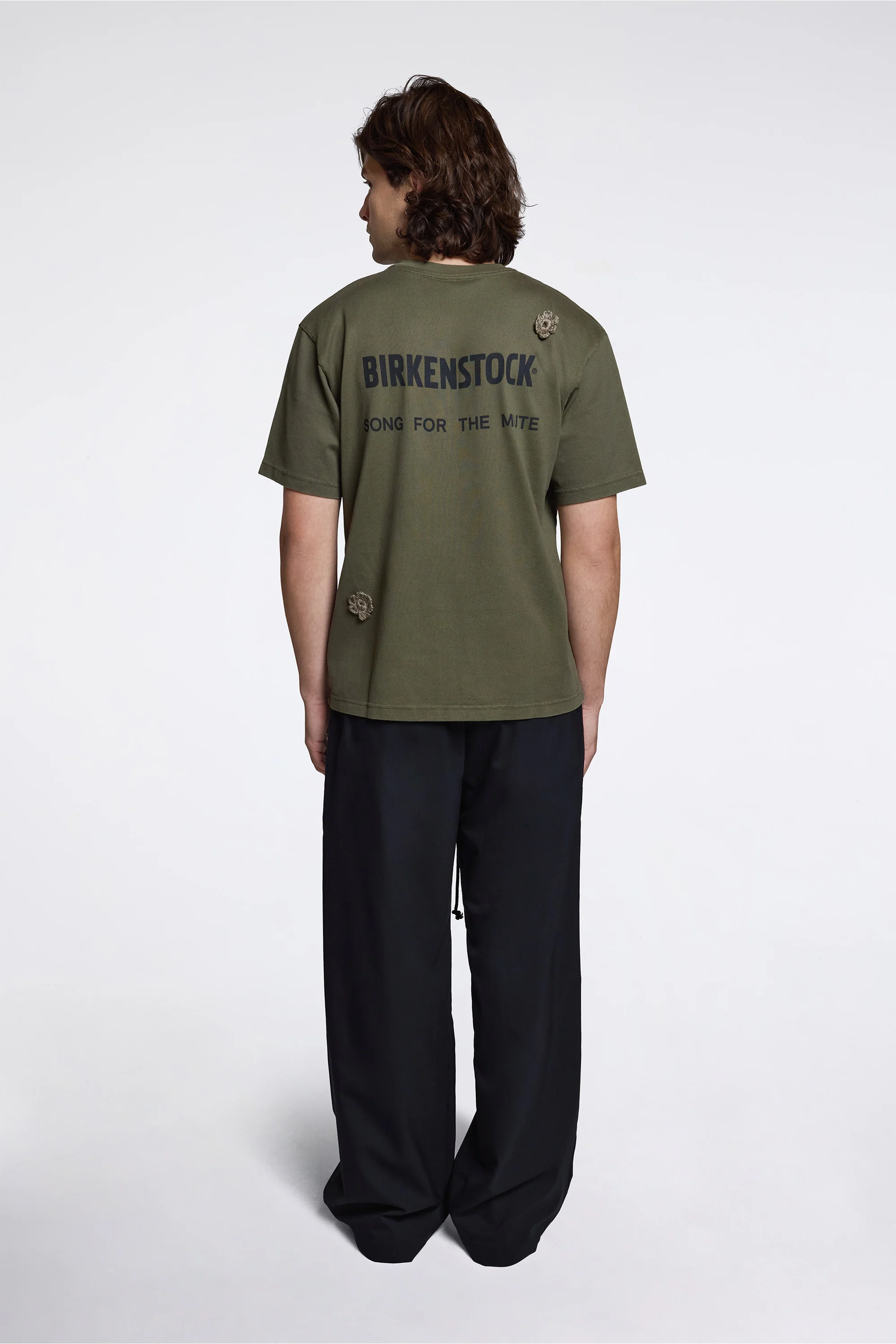 ''The Gardener'' Crochet Flower T-Shirt Overdyed Army Green - Image 7
