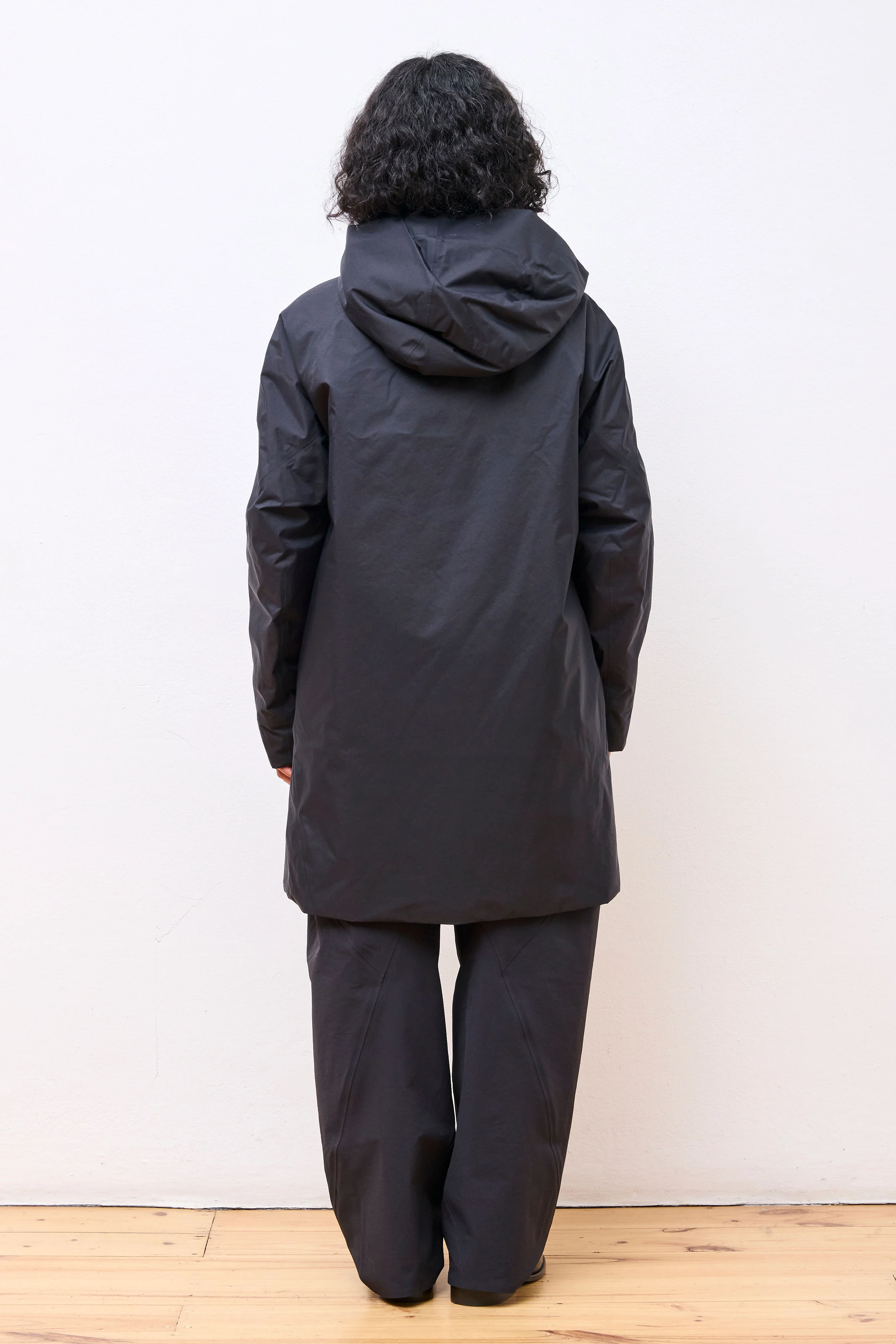 Entasis Insulated Coat W Black - Image 14
