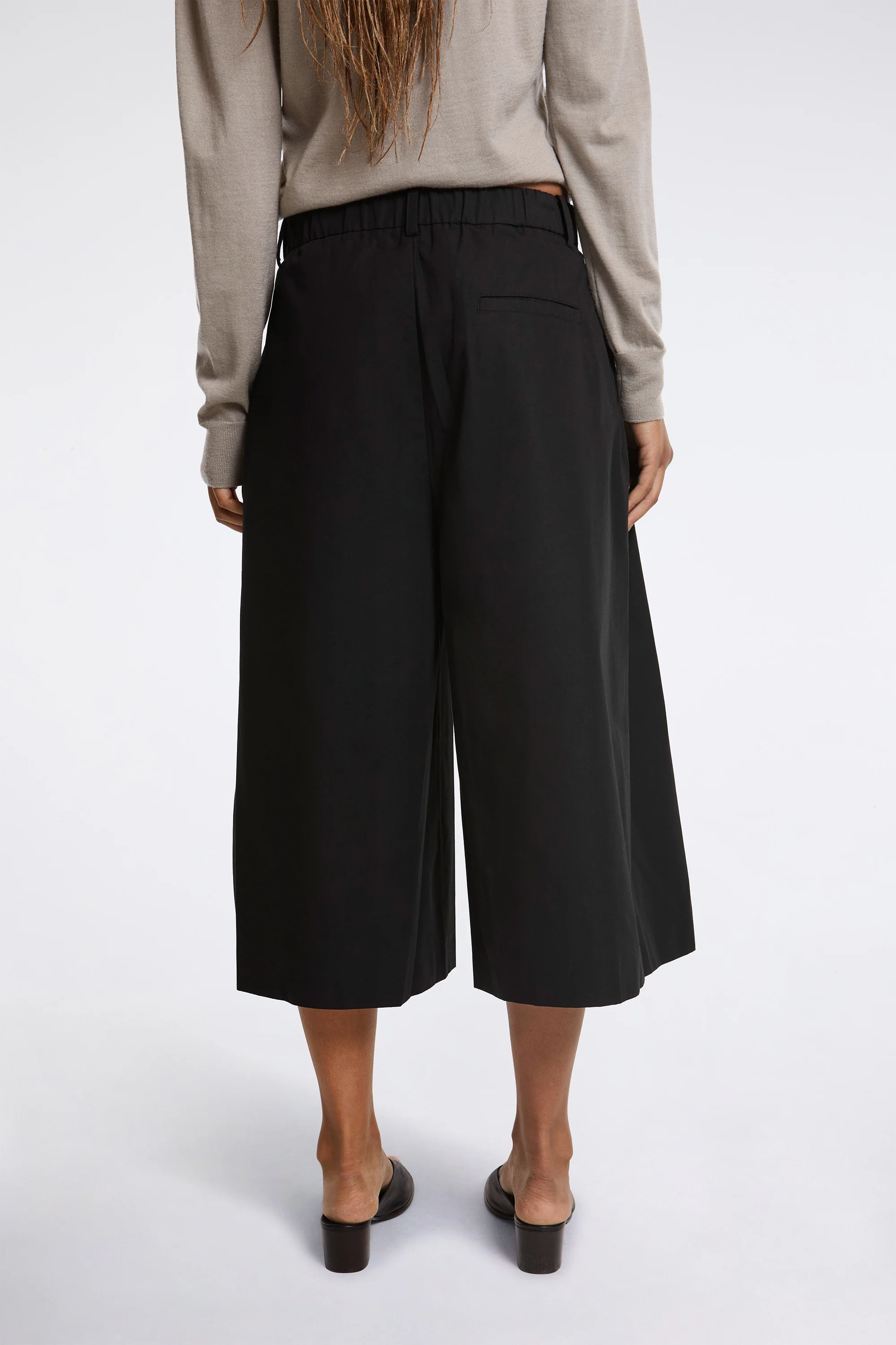 Wide Bermuda Pants Black - Image 2
